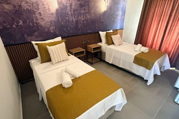 Room 8 of 31