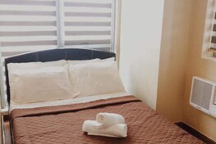Room 32 of 37