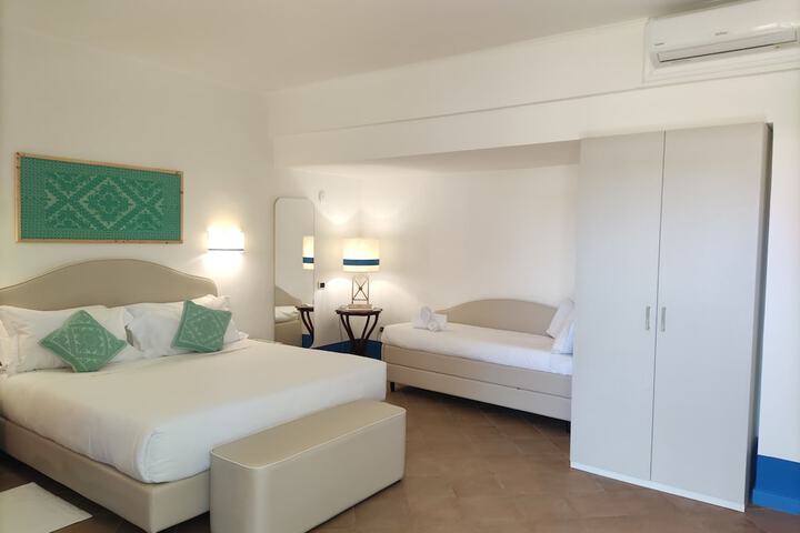 Room 26 of 86