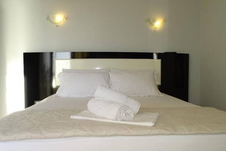 Room 34 of 59
