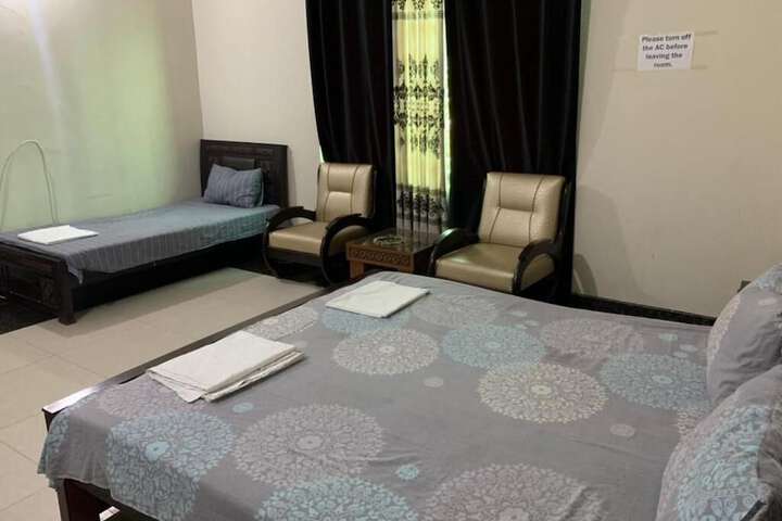 Room 7 of 25