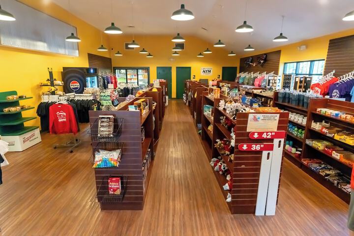 Gift Shop 15 of 17