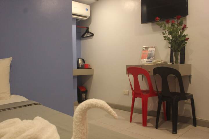 Room 9 of 15