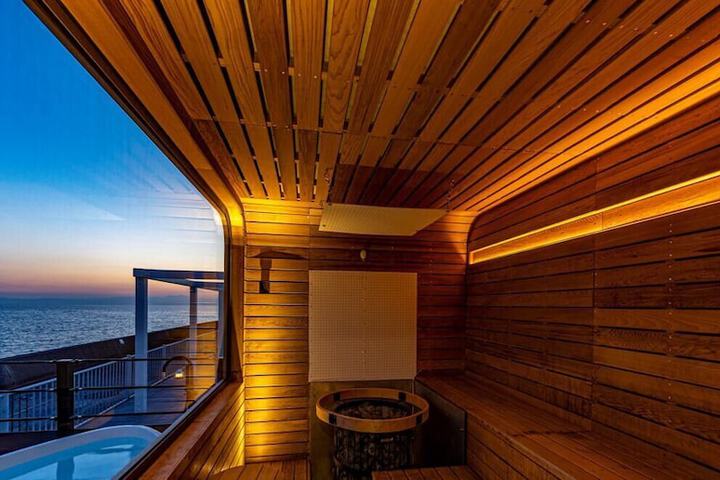 Room 21 of 39