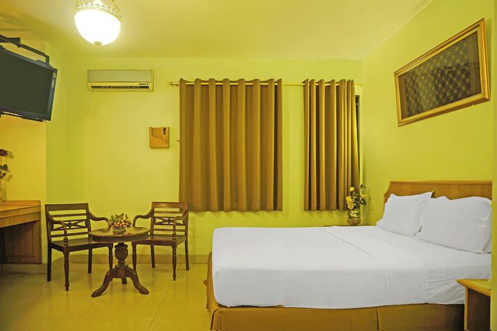 Room 11 of 34
