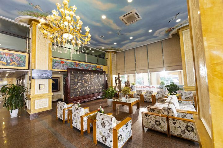 Hotel Interior 4 of 213