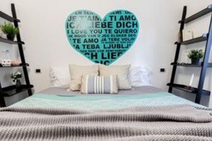 Room 6 of 23