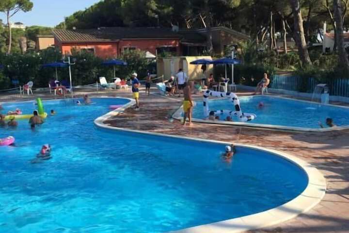 Hotel Pool
