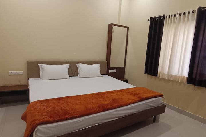 Room 20 of 77