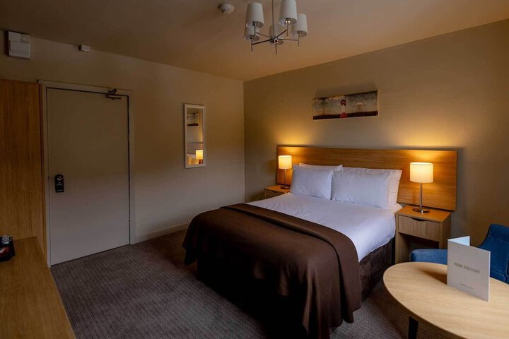 Room 13 of 79