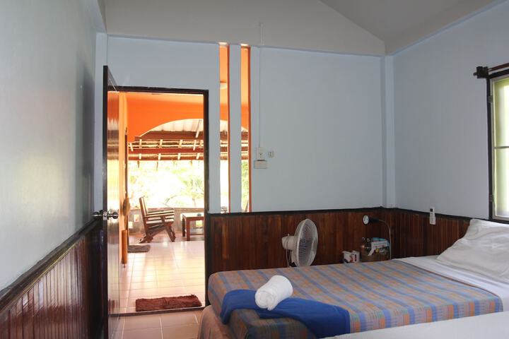 Room 30 of 117