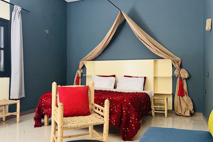 Room 15 of 27