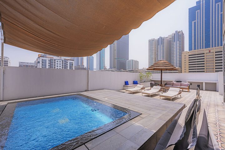 Pool 39 of 65