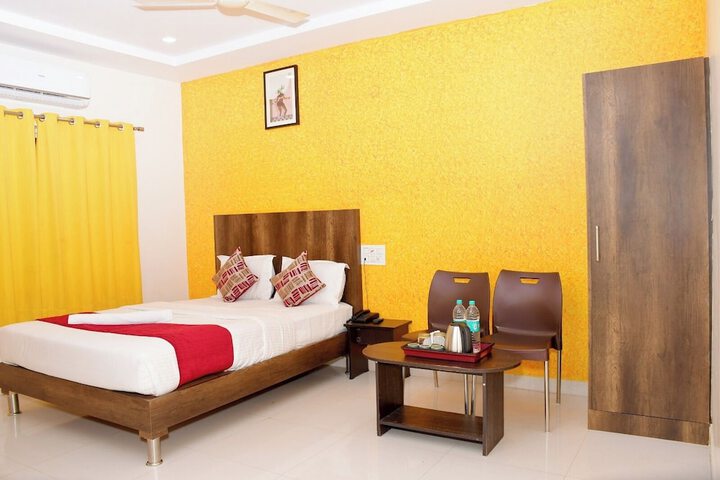 Room 15 of 42