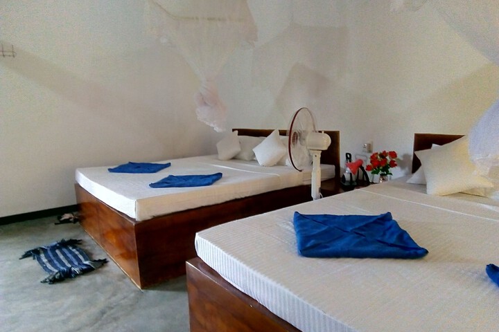 Room 5 of 18