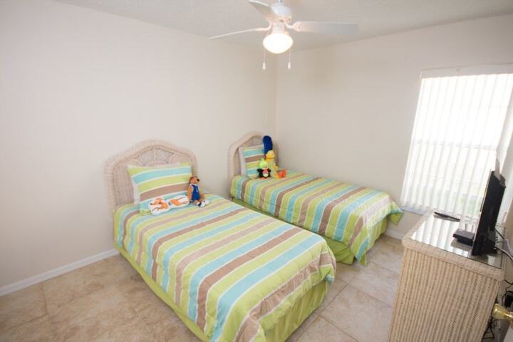Room 3 of 17