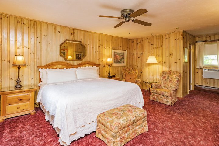 Room 2 of 64