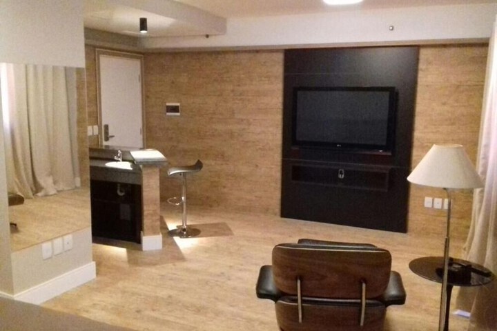 Room 20 of 28