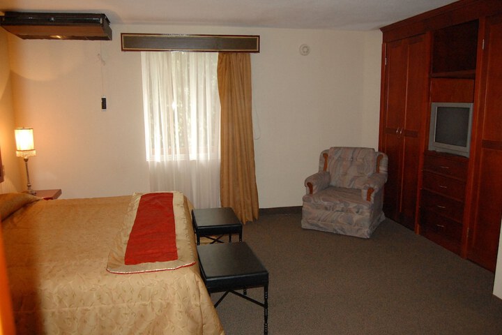 Room 12 of 49