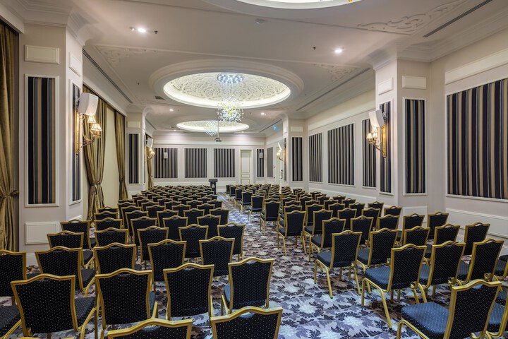 Ballroom/Hall 176 of 226