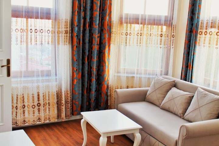 Room 16 of 36