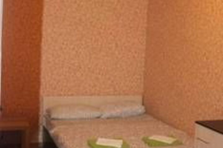 Room 7 of 14