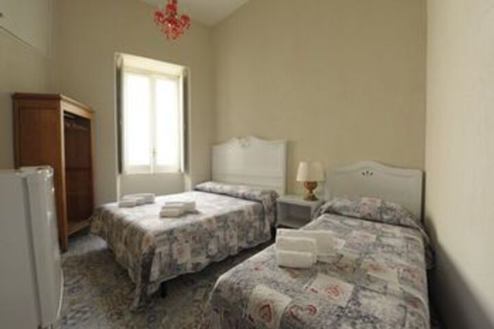 Room 18 of 31