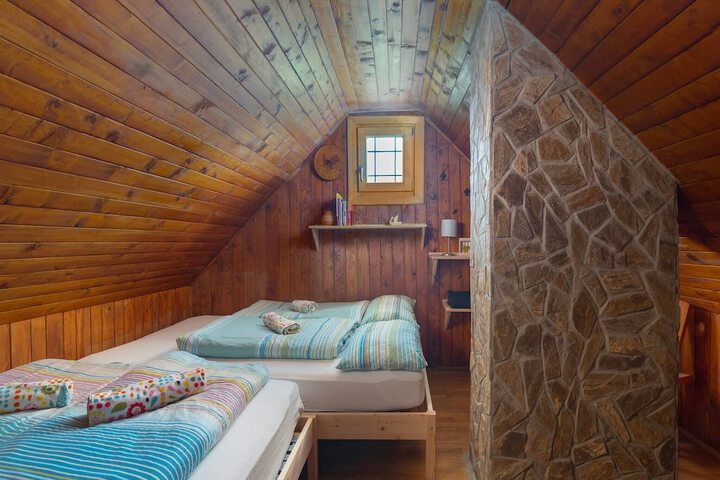 Room 5 of 23