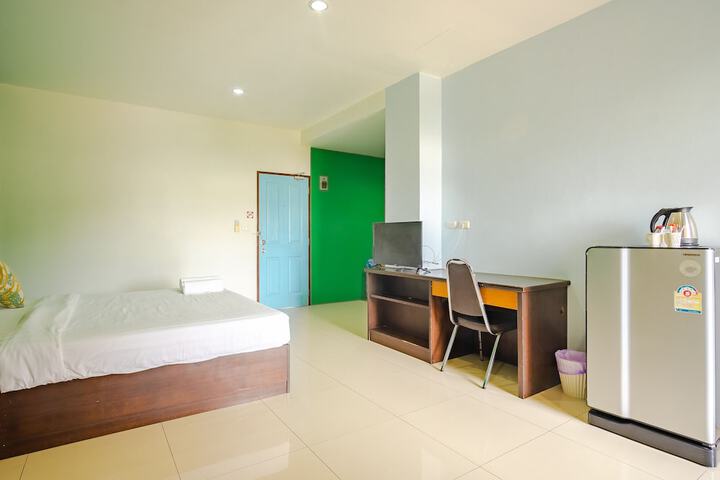 Room 6 of 53