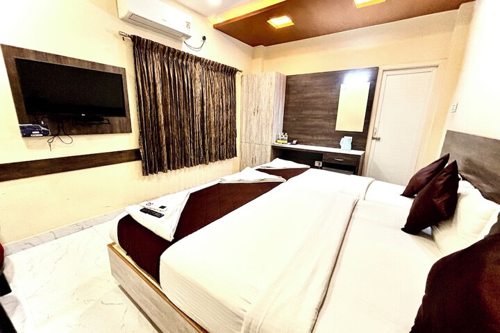 Room 10 of 20