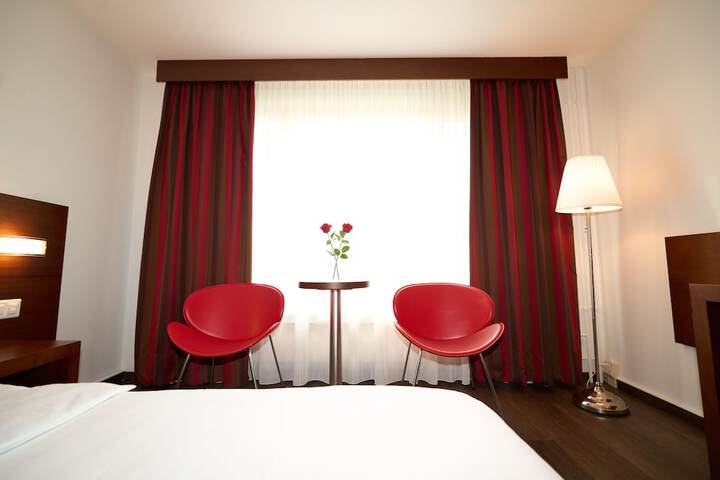 Room 16 of 49