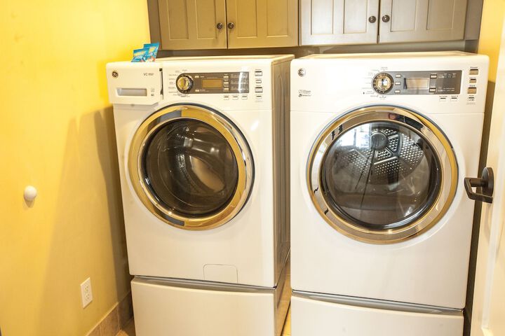 Laundry 41 of 88