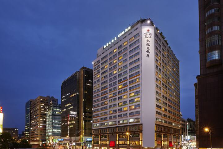 Hotel 56 of 58