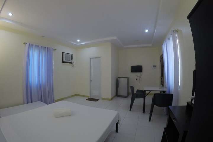 Room 11 of 42