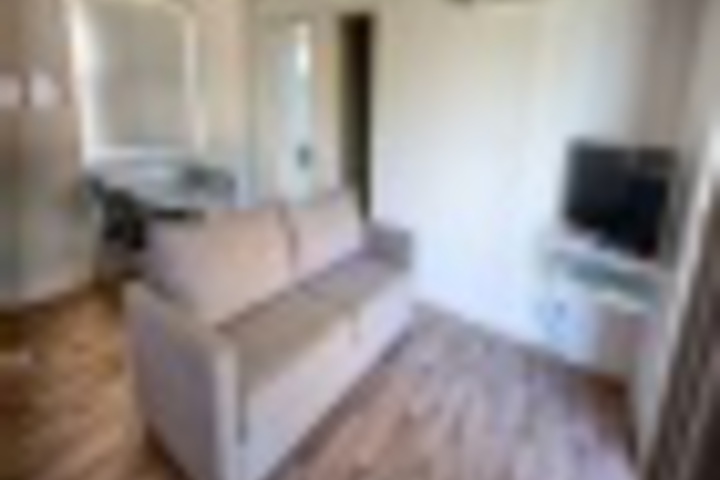 Room 326 of 372