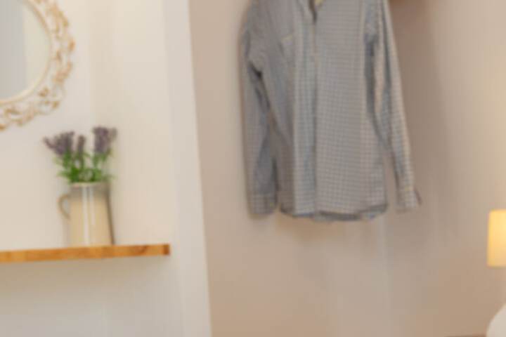 Room 65 of 210