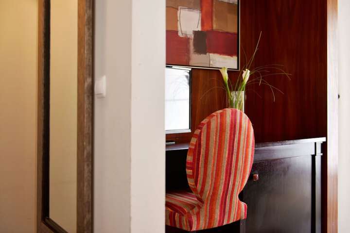 Room 6 of 29