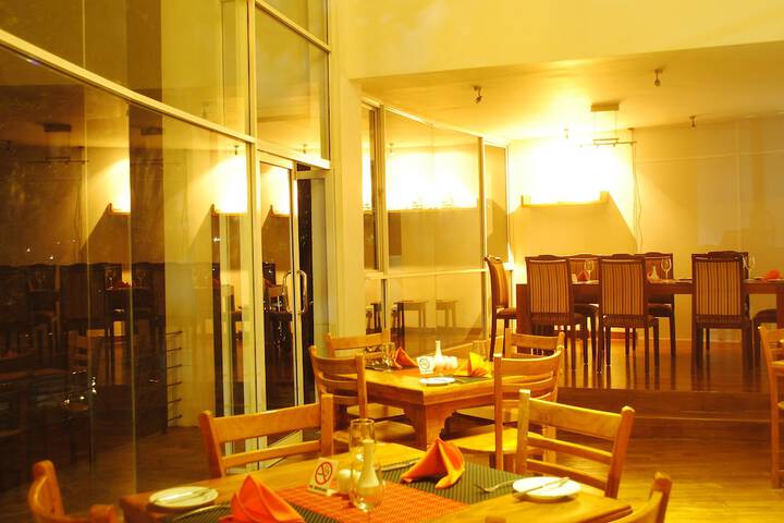 Dining 48 of 70