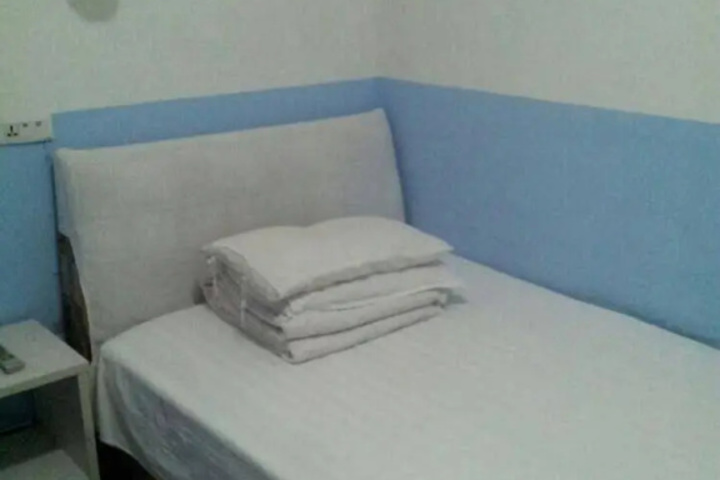 Room 2 of 15