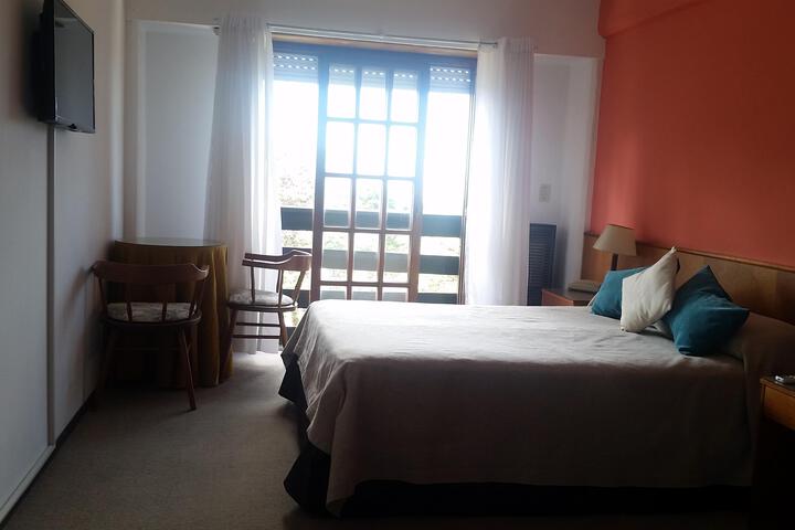 Room 2 of 14