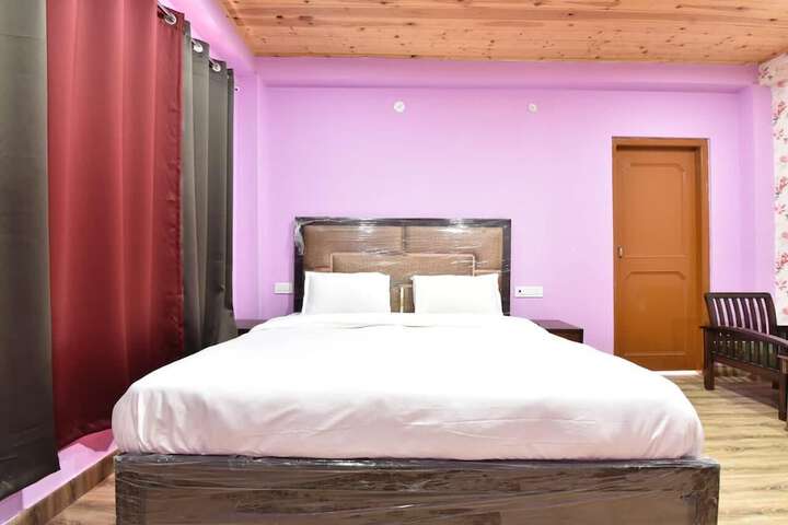 Room 7 of 25