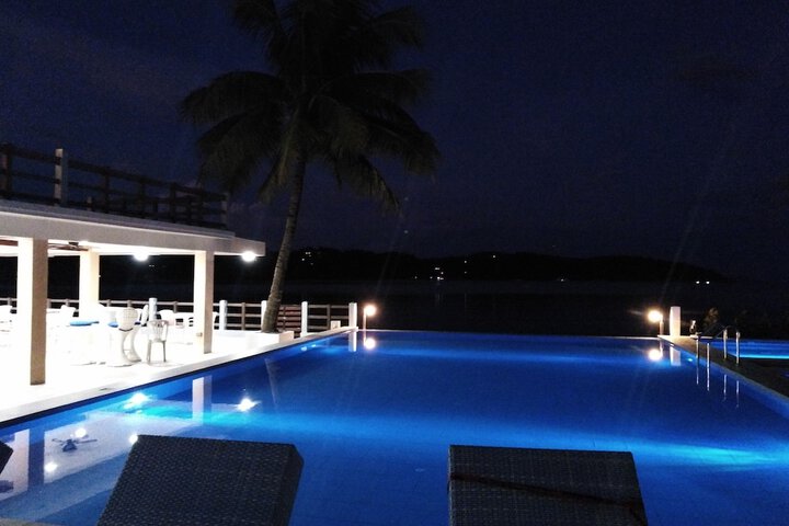 Pool 13 of 29