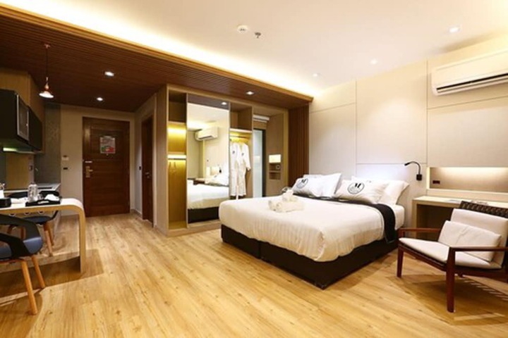 Room 34 of 95