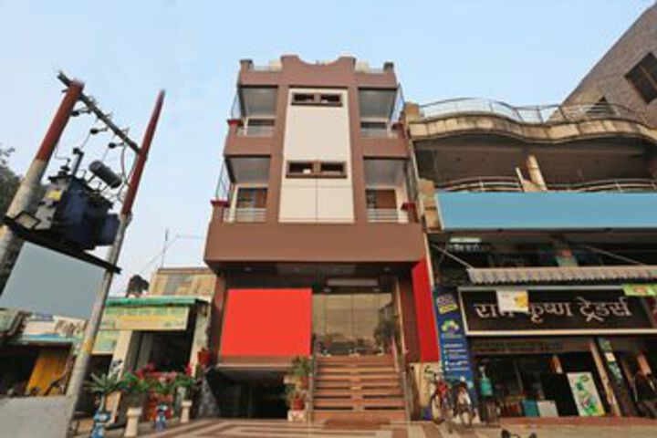 OYO 10827 Hotel Dev Bhoomi