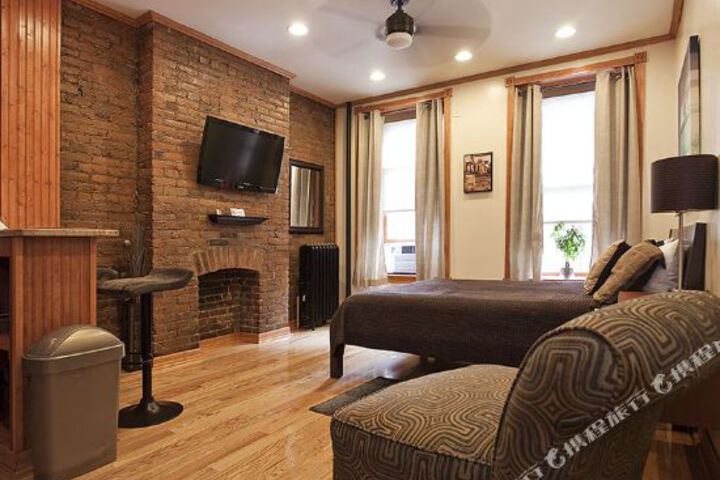 Upper Yorkville Apartments