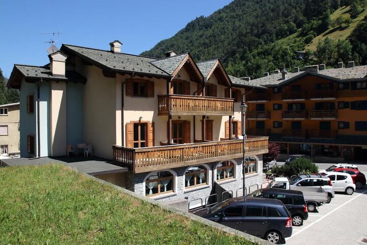 Hotel 68 of 69