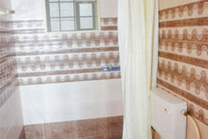 Room 2 of 5