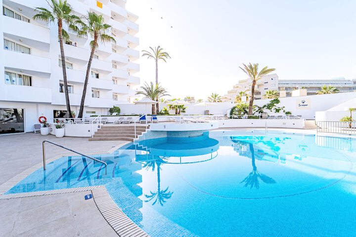 Pools & Facilities