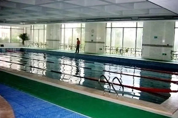 Pool 4 of 12