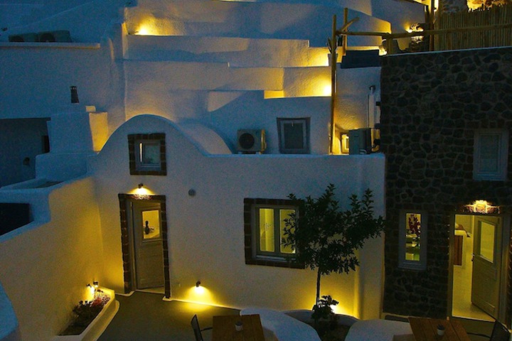Hotel Exterior 69 of 77